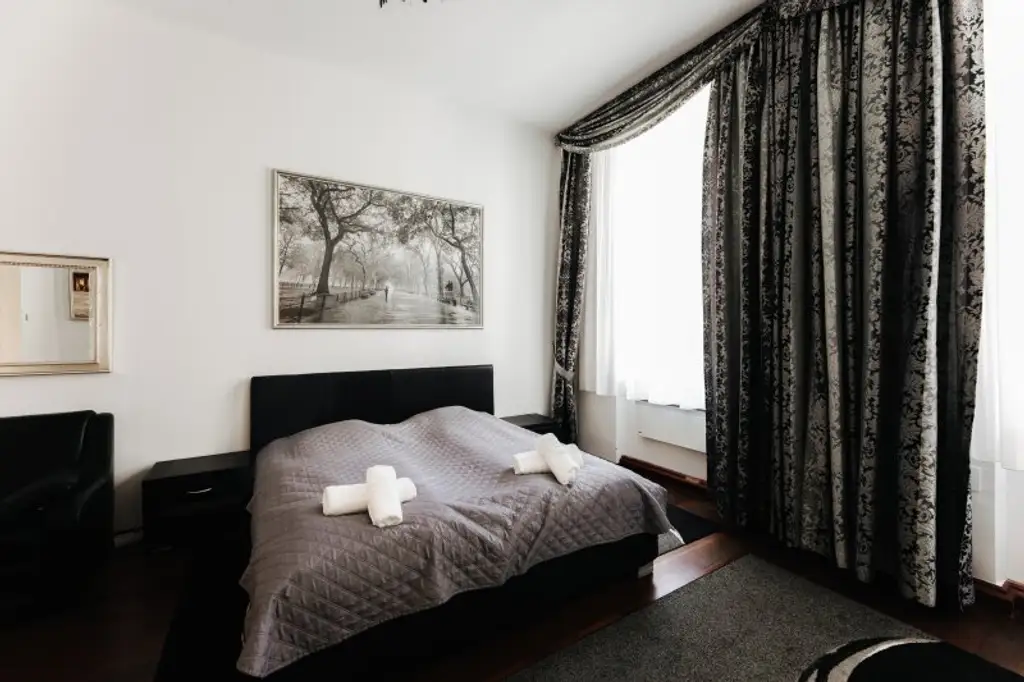 Stilvolle Altbauwohnung im Herzen der Wiener Innenstadt – vollmöbliert und sofort bezugsfertig