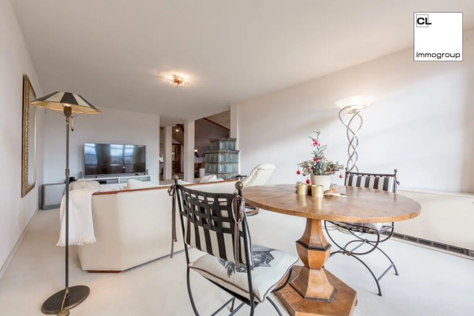 Mondsee Top Lage: Exklusive Maisonette-Dachgeschosswohnung mit 3 Balkon- und Terrassenbereichen