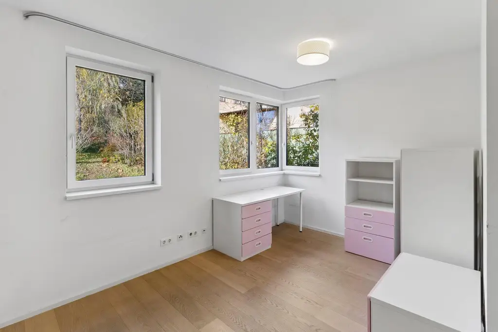 Exklusive Luxusvilla in absoluter Ruhelage mit Pool!