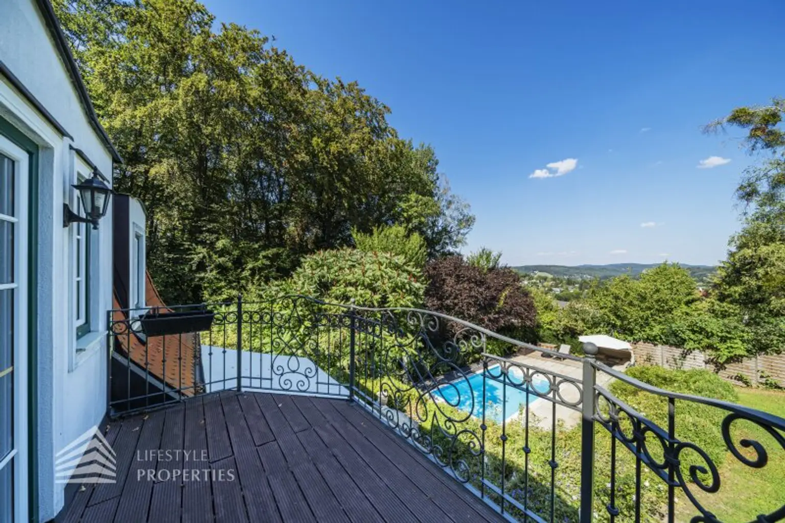 Wunderschöne Villa mit Pool und weitläufigem Grundstück, Nähe Pressbaum