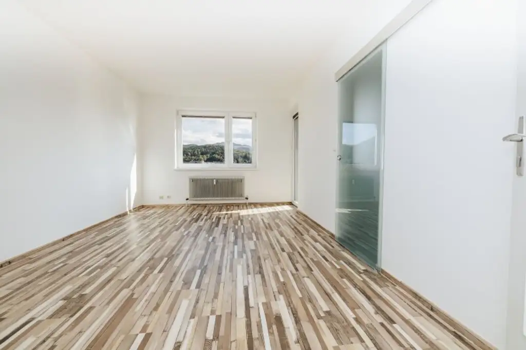 PROVISIONSFREI I RUHIGE LAGE I 2 ZIMMER I LOGGIA I 6.STOCK I AUSSICHT I LICHTDURCHFLUTET I PROJEKT WOHNEN