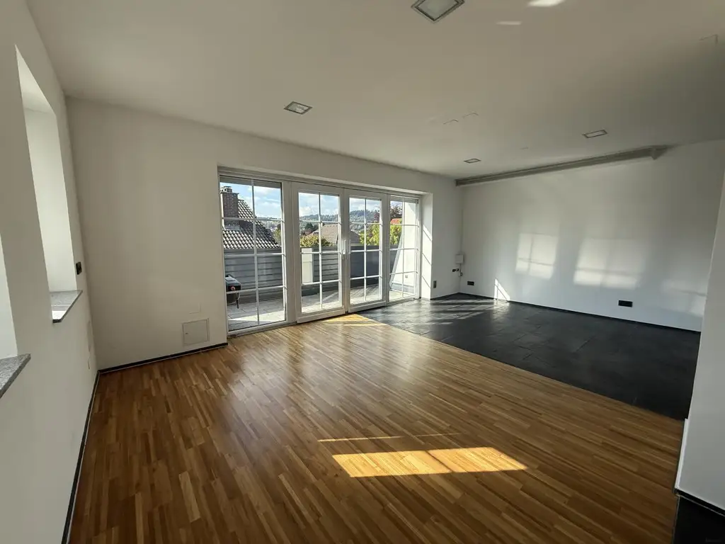 Provisionsfrei!! Großzügige Eigentumswohnung mit Garten, Terrasse & 2 Garagen in Gratwein-Straßengel