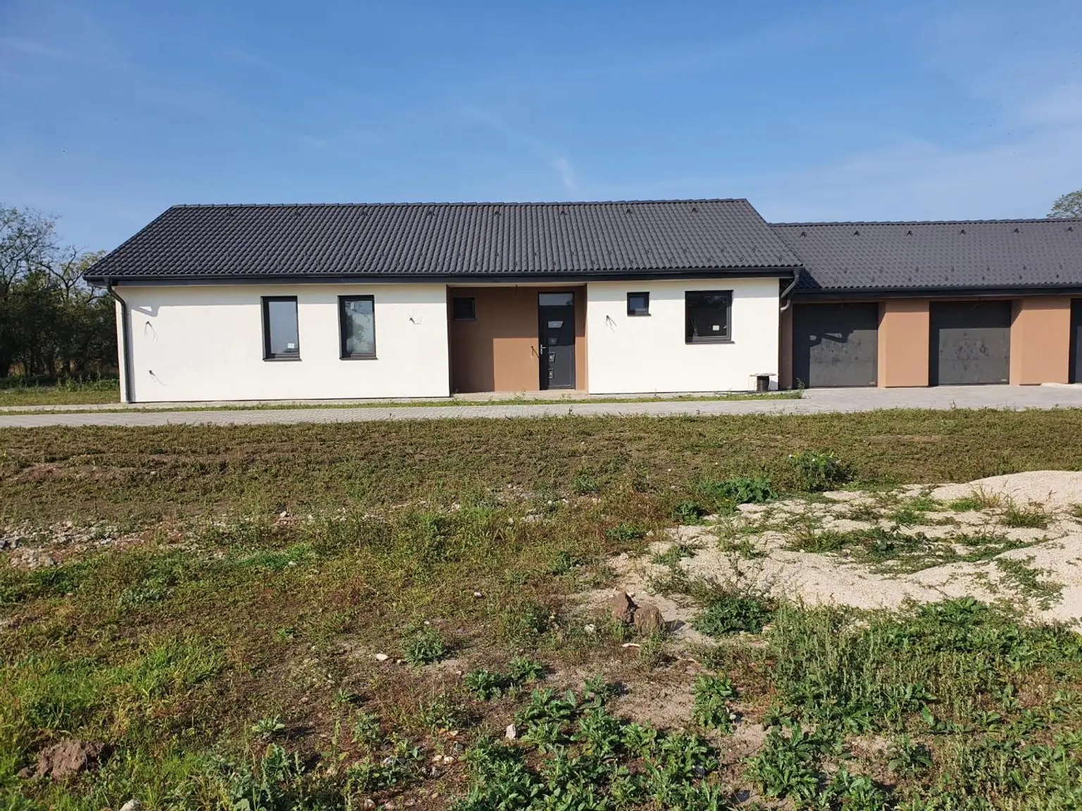 1. Doppelhaus- Grenznähe