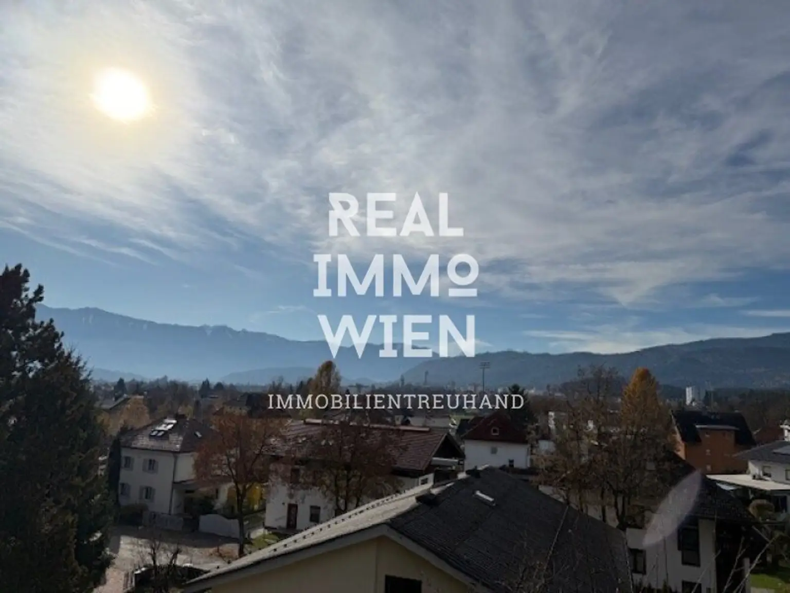 Perfekt gelegenes EFH in Villach: ca.160 m² Wfl, Garten, Balkon & Stadtblick! 370.000 €