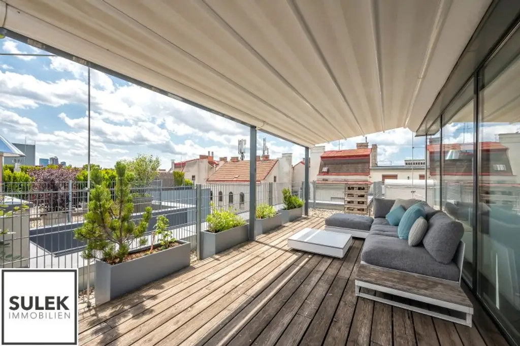 Einzigartige DG-Wohnung mit Loft-Charakter und Terrassen (rd. 165m²) inkl. atemberaubendem Fernblick