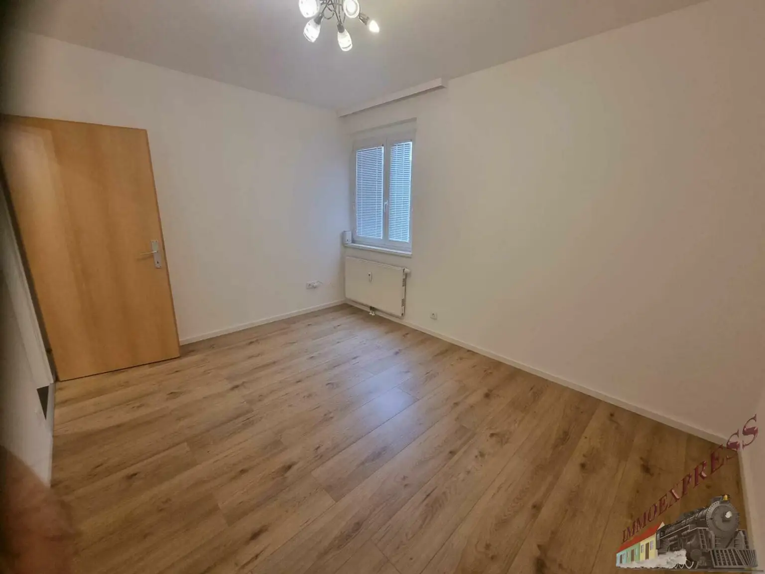Neu sanierte Niedrigenergiewohnung mit Loggia nähe Traisenpark