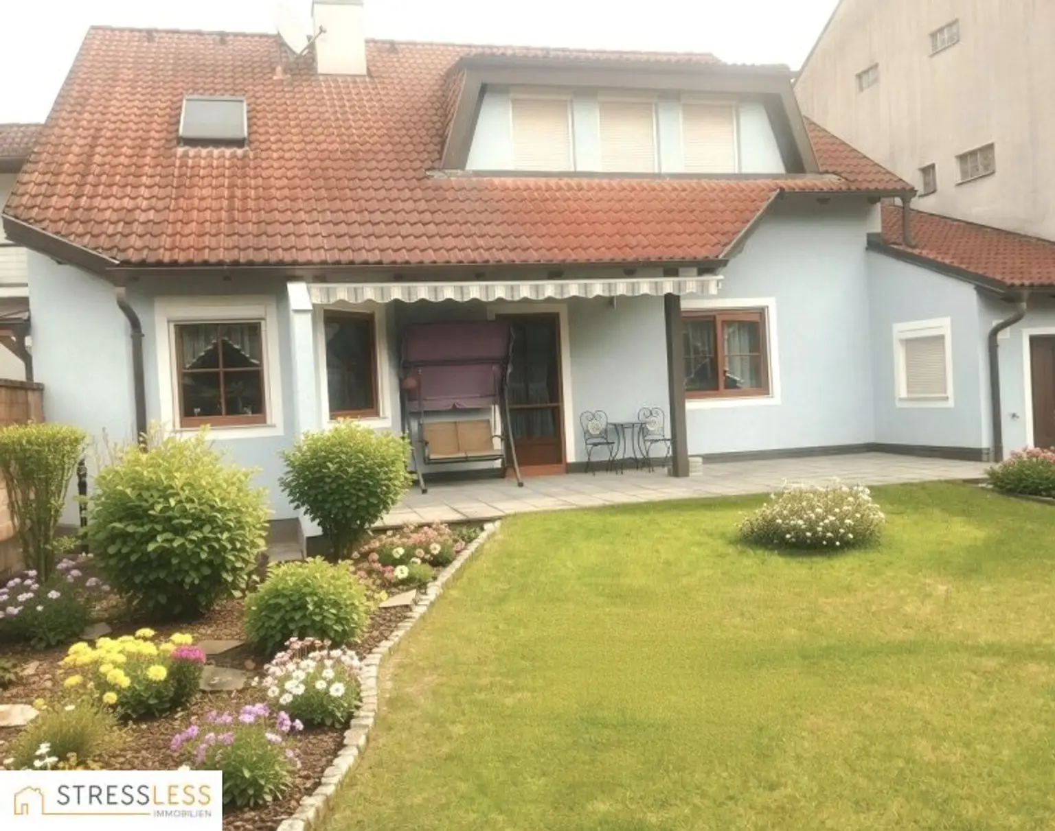 Großzügig geschnittenes Ein- / Zweifamilienhaus nur 3 Minuten vor der Wiener Stadtgrenze!