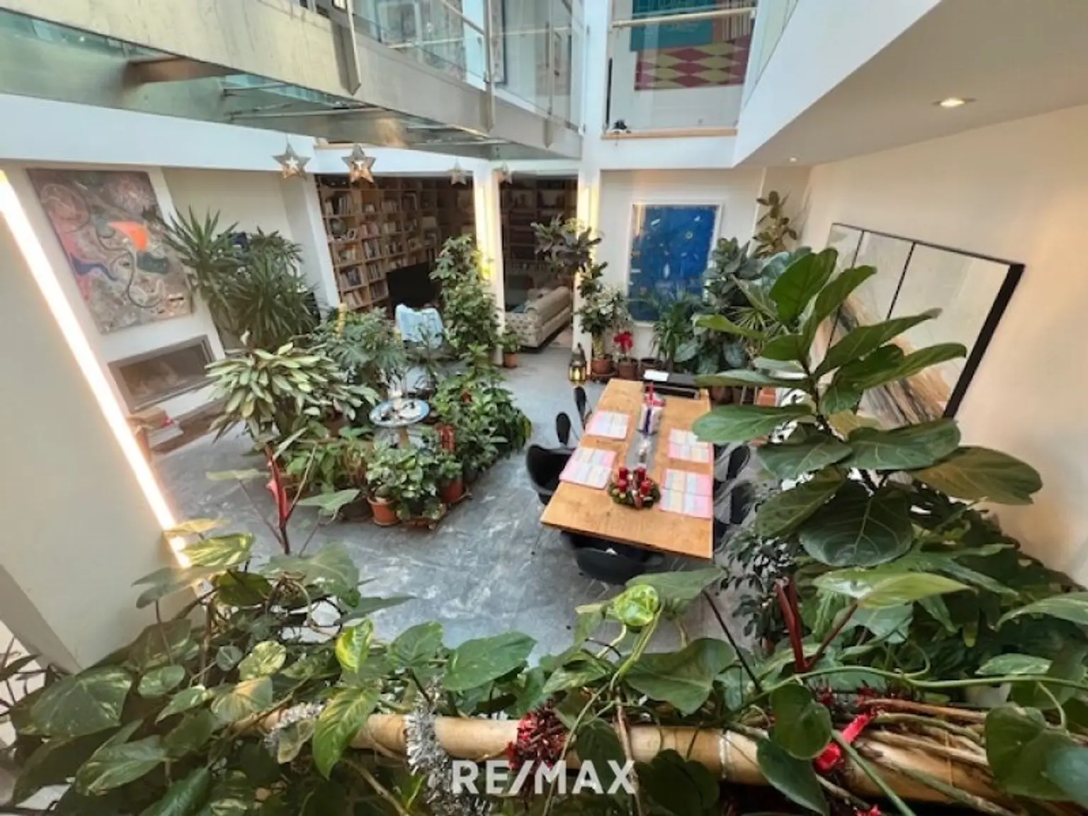 Essbereich im Atrium