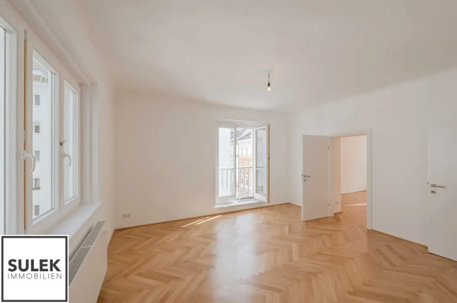 schöne 2 Zimmer Wohnung in bester Innenstadtlage - ab Oktober beziehbar! (Erstbezug nach Sanierung)