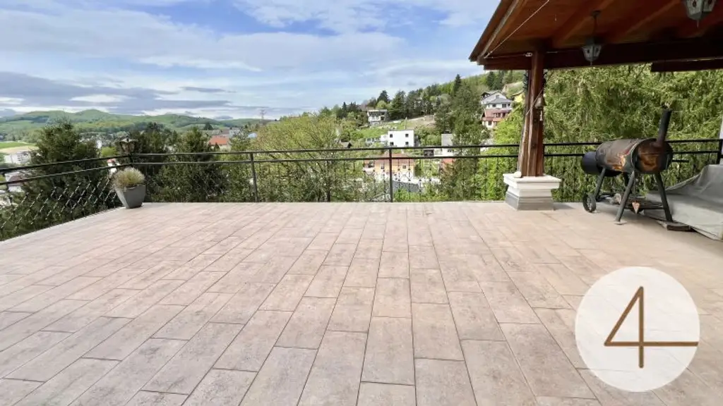 10 Minuten Fahrzeit nach Wien I Klimatisierte Villa mit Weitblick I Wellness, Fitnessraum & Kamin I Terrassen, Balkon & Garten I Hochwertige Ausstattung