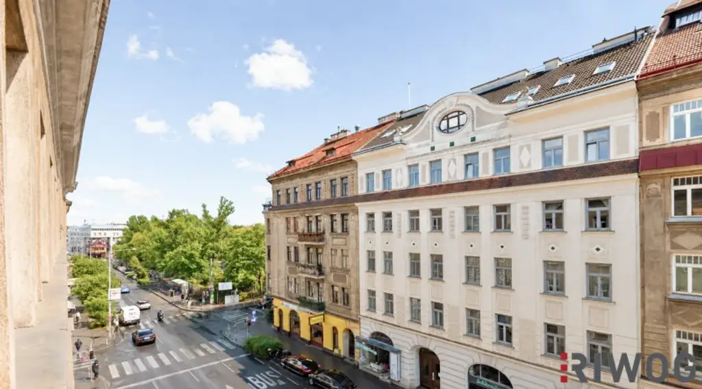 SANIERUNGSBEDÜRFTIG //  3. Stockwerk, nahe Burggasse-/Stadthalle (Top 21-23), 3 Zi.