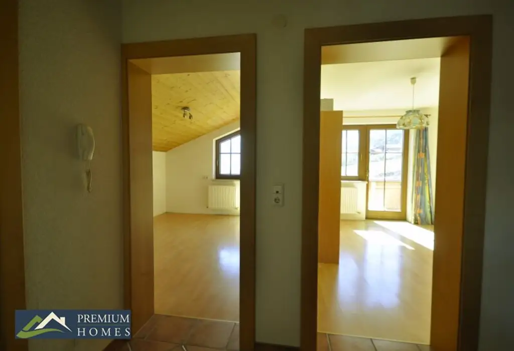 FÜGENBERG - Es erwartet Sie eine Doppelhaushälfte in Aussichtslage - 5 Zimmer, Garten & 2 Balkone!