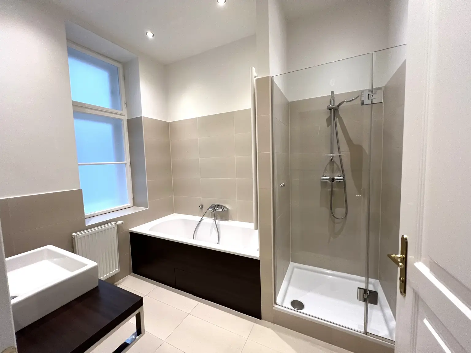 Charmante 4-Zimmer-Altbauwohnung in ruhiger Straße nahe Belvedere