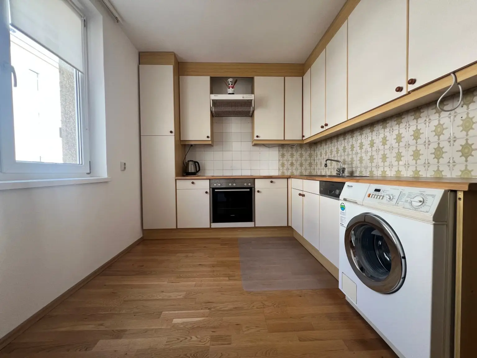 11 | HELLE 3 Zimmer mit Lift im 1. Stock – Ruhelage Nähe U3 | Prima Service Immobilien