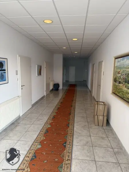 Bürogebäude nahe Haubiversum – Arbeiten mit Ötscherblick