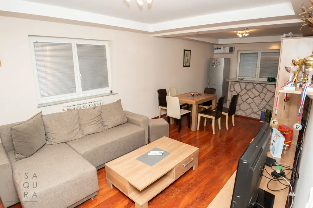 Elegantes Familienhaus nahe Belgrad – Ruhe, Komfort & Investition