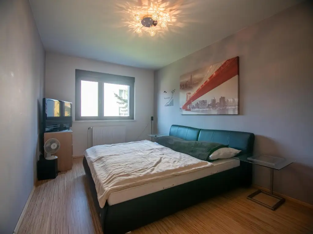 Schöne sanierte 2 Zimmer Wohnung in guter Lage