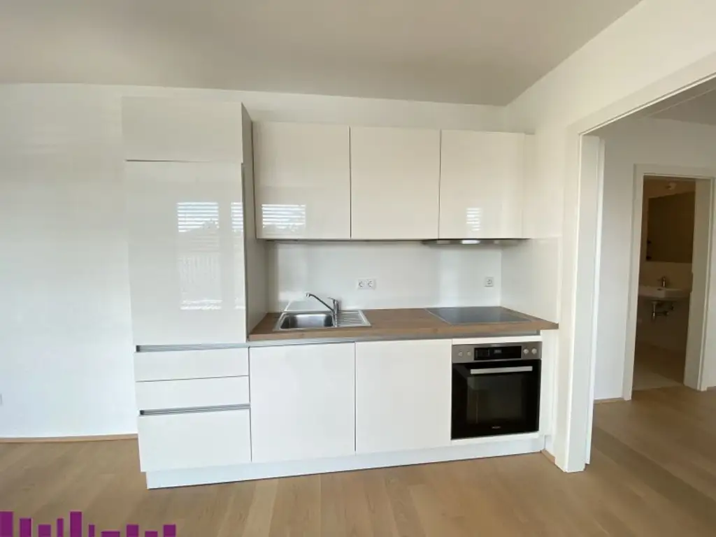 Großzügige 2 Zimmer mir riesiger Terrasse - hell und modern - super Lage!