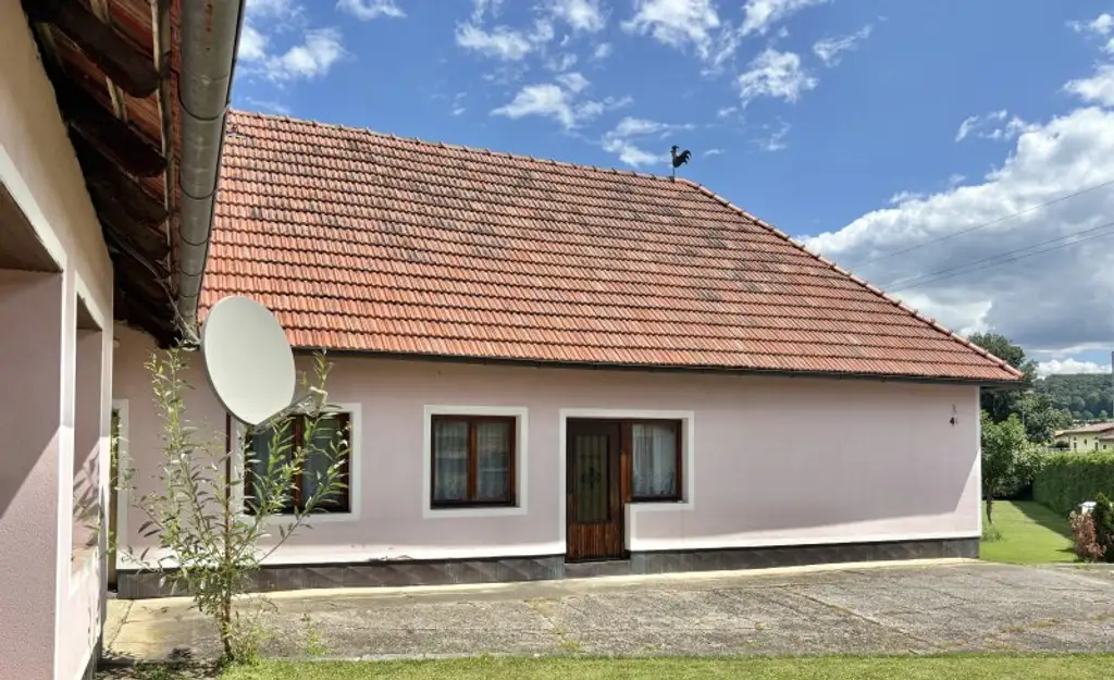 ** GARTENTAGE ** ren.bed. Landhaus mit bezauberndem Grundstück !! Ca. 7.200m 2 Wald inklusive !!