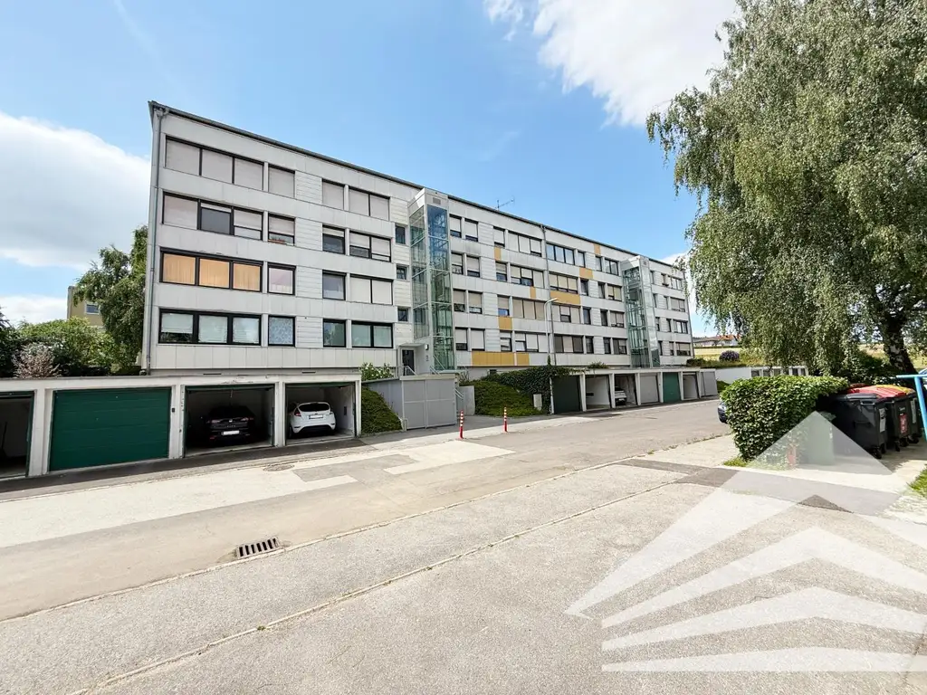 Leondinger Bestlage! Sanierungsbedürftige 2-3 Zimmerwohnung mit Garage!