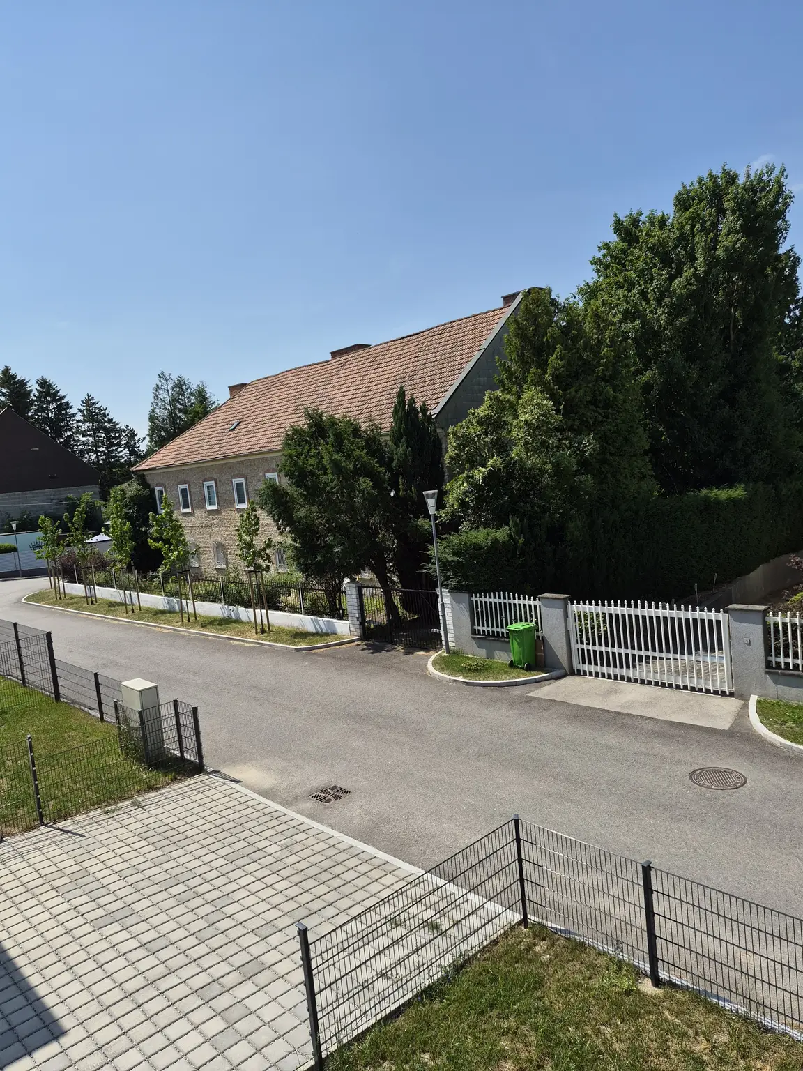 Neubau - Tolle Doppelhaushälfte belagsfertig - Neufelder See schnell erreichbar!