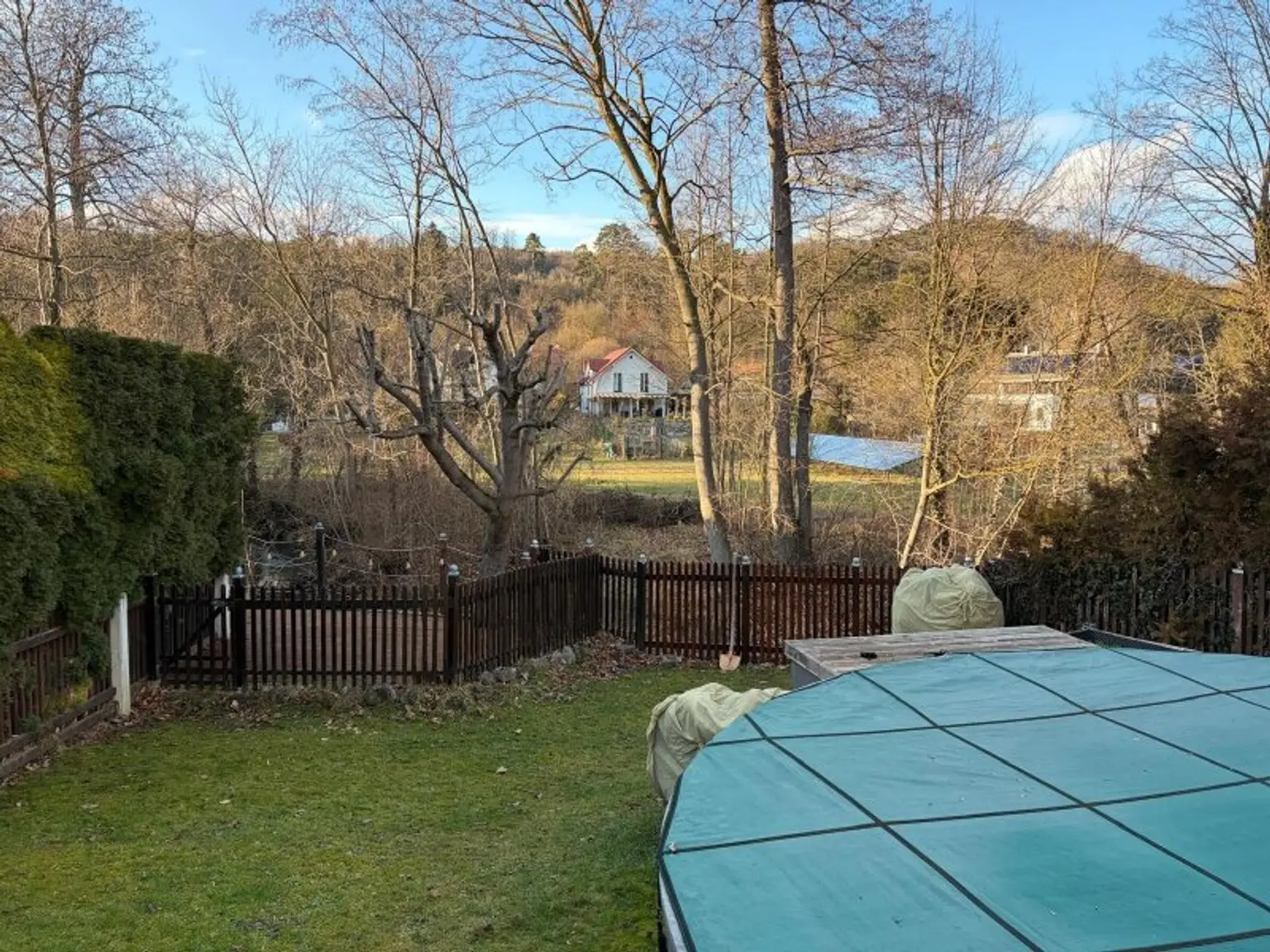 (!) Familienhit mit Charme - gut geschnittene Doppelhaushälfte mit Garten & Pool in Gaaden (!)