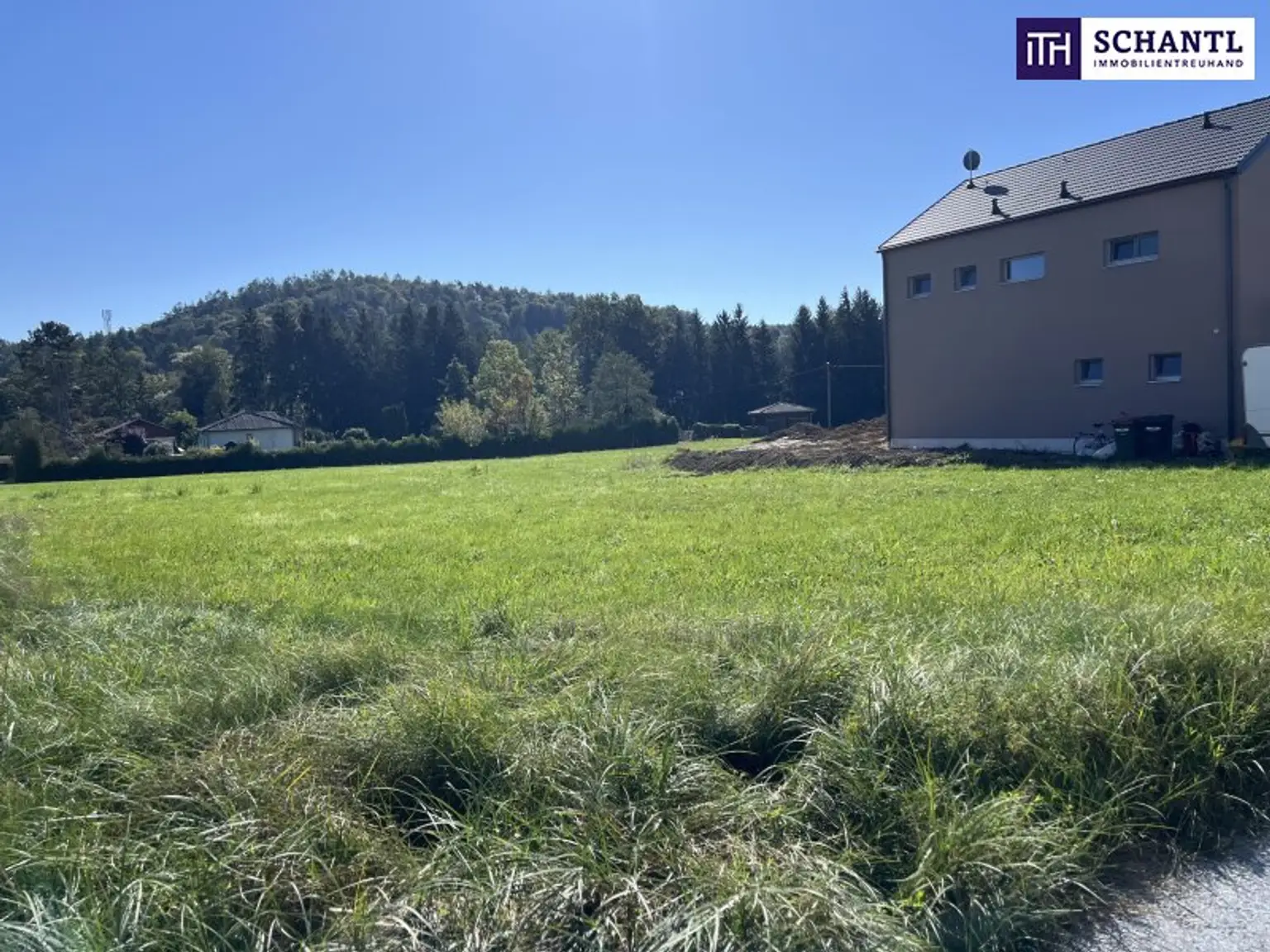 EINMALIGES Baugrundstück in BEGEHRTER LAGE mit TOP ANBINDUNG!