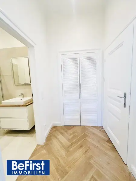 Hochwertigste Ausstattung in wunderschönem Altbau