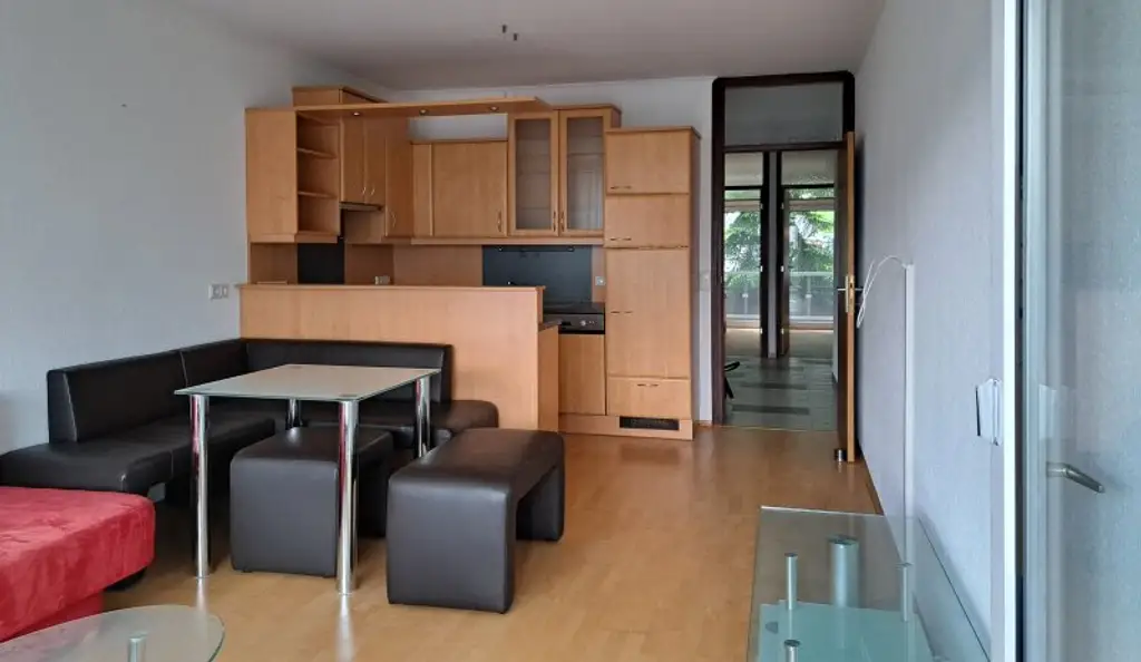 3-Zimmer-Loggia-Wohnung, mit Blick auf den Traunsee und den Traunstein.
