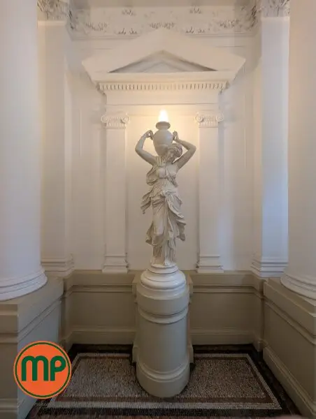 PER ASPERA AD ASTRA – Geschäftsräumlichkeit auf höchstem Niveau