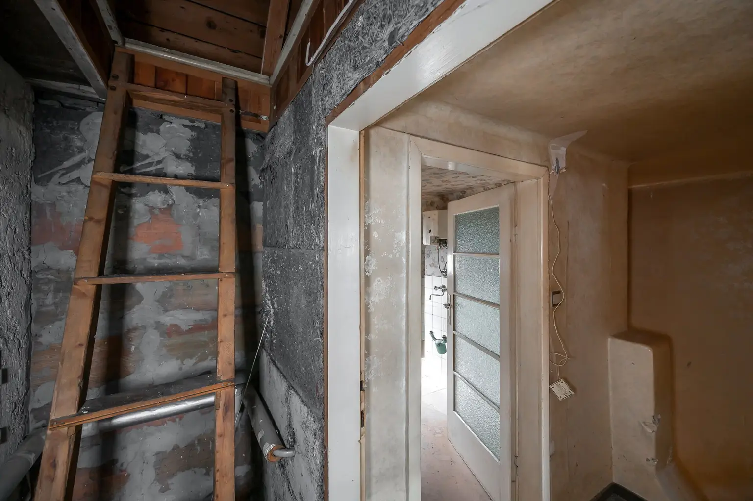 Make it yours: Eckgrundstück in ruhiger Lage – Sanierung oder Abriss für Ihr perfektes neues Zuhause