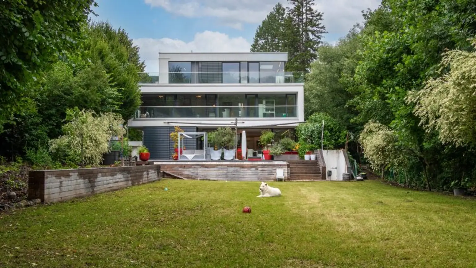 Luxusvilla mit Infinitypool in absoluter Ruhelage in Hinterbrühl – Exklusives Anwesen mit Top-Ausstattung