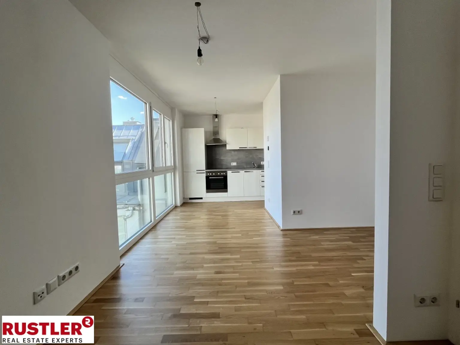 AB JÄNNER 2026 VERFÜGBAR **Ihr perfekt angelegter Wohntraum direkt *im 22. Bezirk**