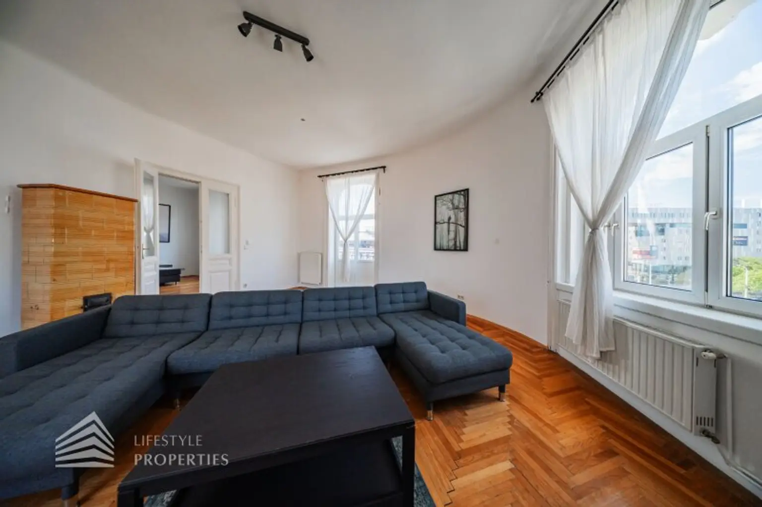 Helle 5-Zimmer Wohnung mit Balkon, Nähe Westbahnhof