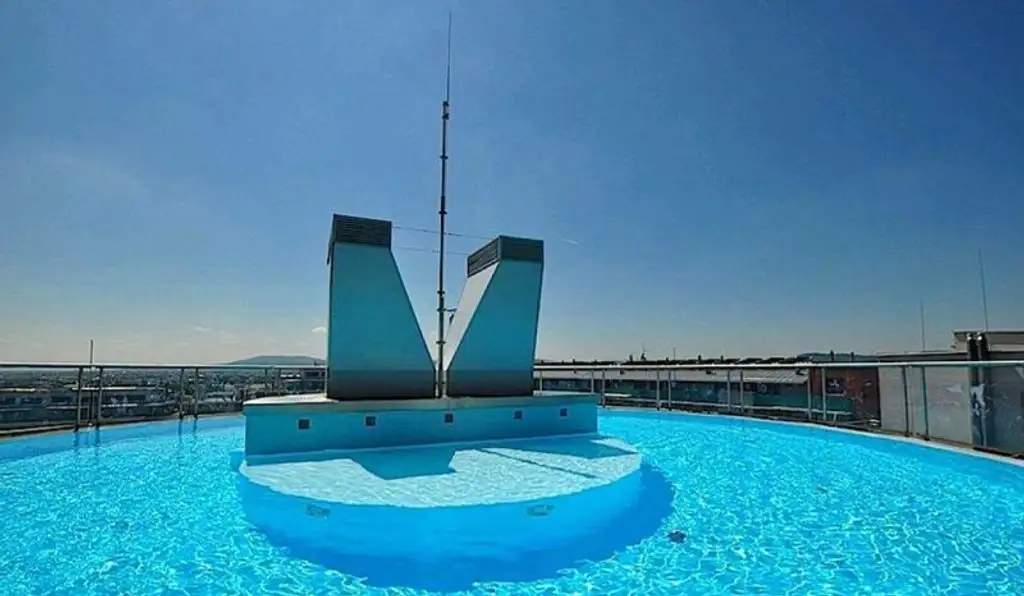 Exklusives Wohnen über den Dächern Wiens – mit Panorama, Pool und Wellnessgenuss