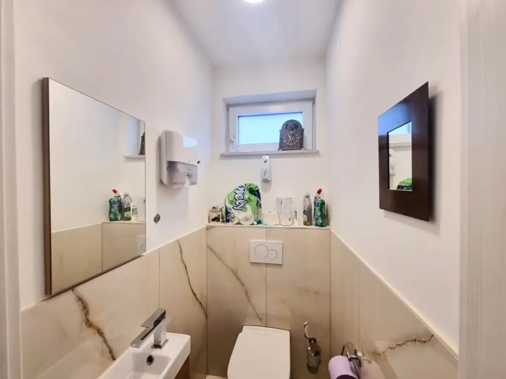 Ruhiges Wohnen vor den Toren Wiens – 6 Zimmer, 2 Bäder, Garten, Wintergarten & zwei Stellplätze