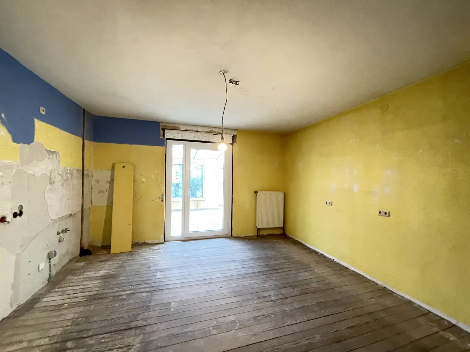 Einfamilienhaus in St. Wendel:
        Alles in Ihrer Nähe ...!