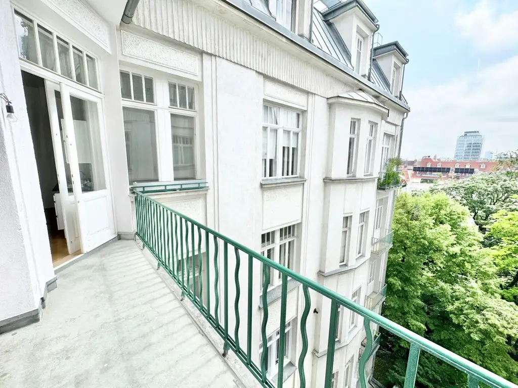 TOPLAGE | TRAUMHAFTE ALTBAUWOHNUNG MIT BALKON | HELLE 4 ZIMMER | U-BAHN-NÄHE