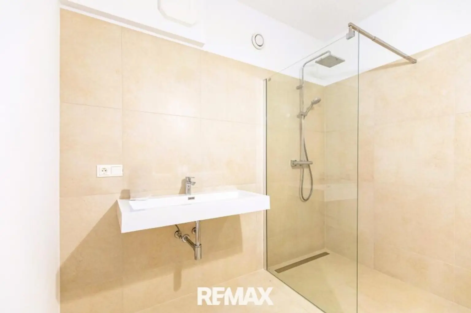 8 Badezimmer