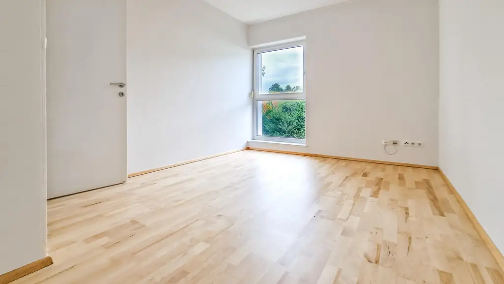 Niedrigenergie-Doppelhaushälfte in Mauer. 5 Zimmer, Terrasse, Garten und Autostellplatz