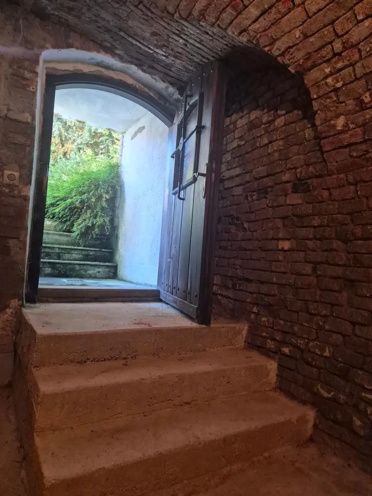 Wunderschöner Dreikanthof in Ruhelage mit Reithalle