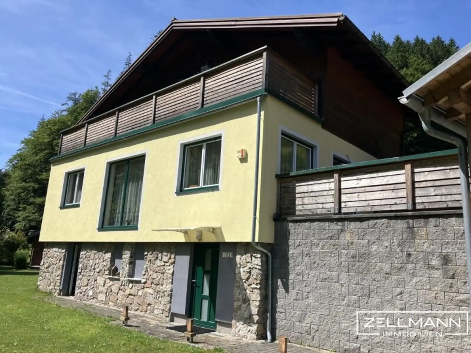 Nostalgie trifft Moderne - Verträumtes Landhaus am Fuße der Raxalpe  | ZELLMANN IMMOBILIEN