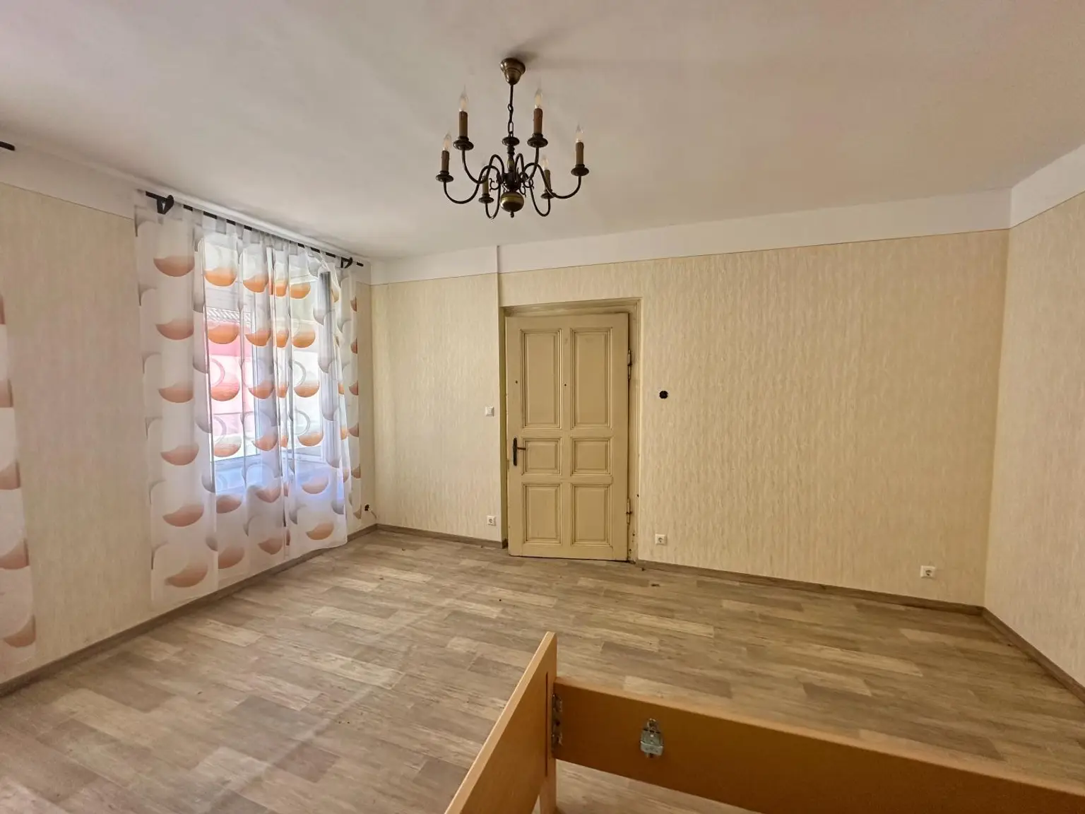Sanierungsbedürftiger Bauernhof mit großem Grundstück, Stallungen und Stadl – ländlicher Charme mit viel Potential!