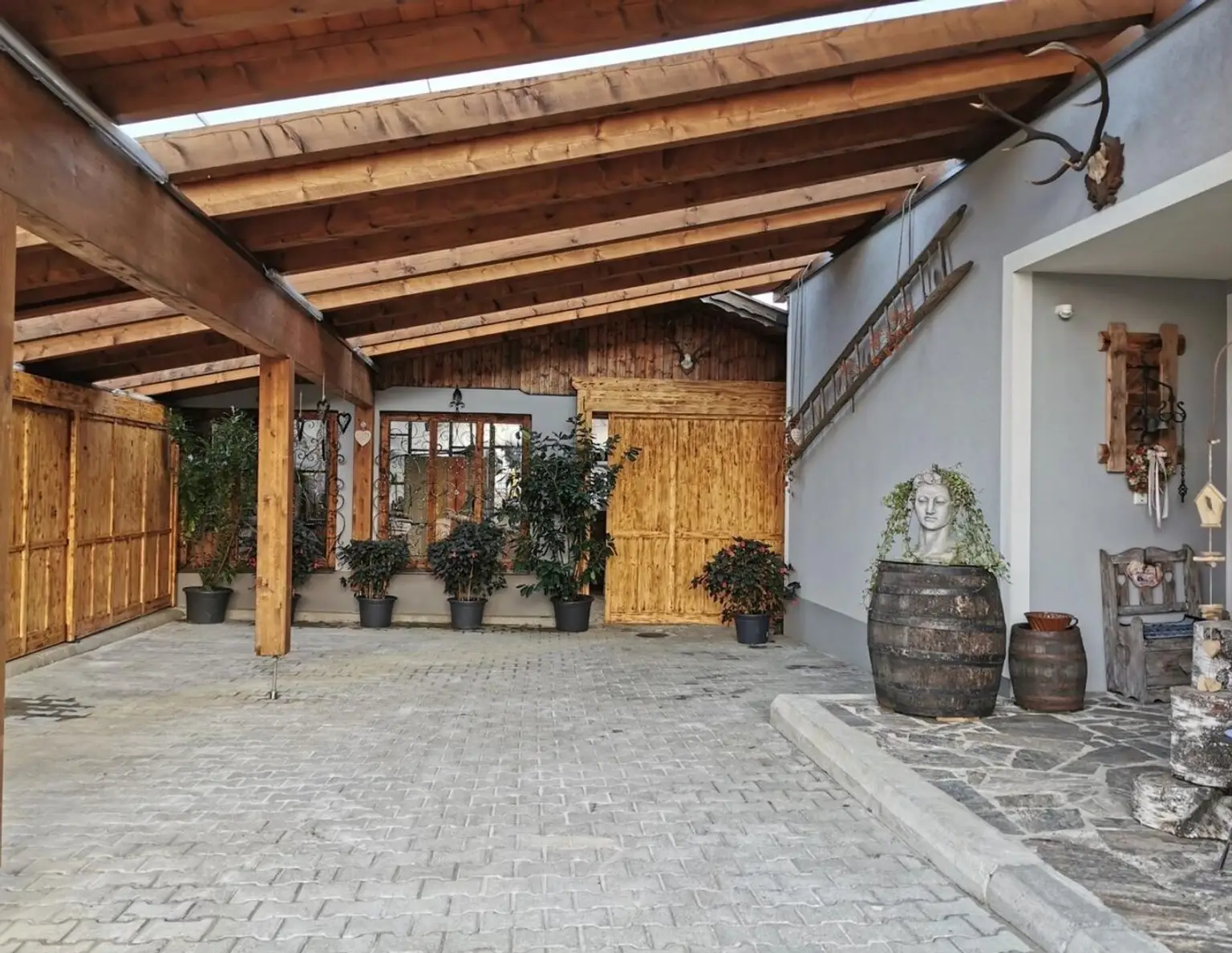 Generationenhaus (4 Wohneinheiten) in Traumlage in 8530 Deutschlandsberg