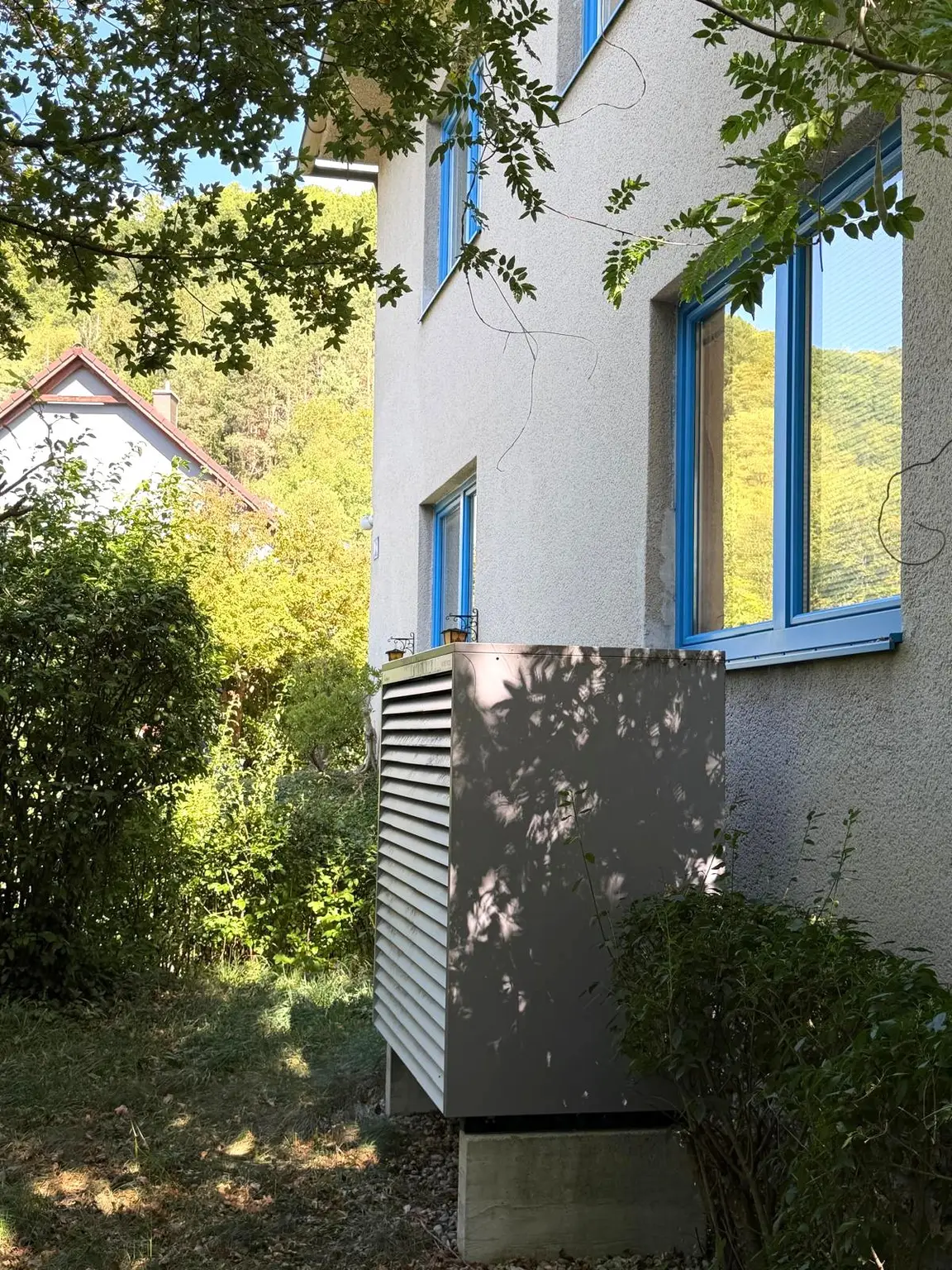 moderne Luft-Wärme-Pumpe