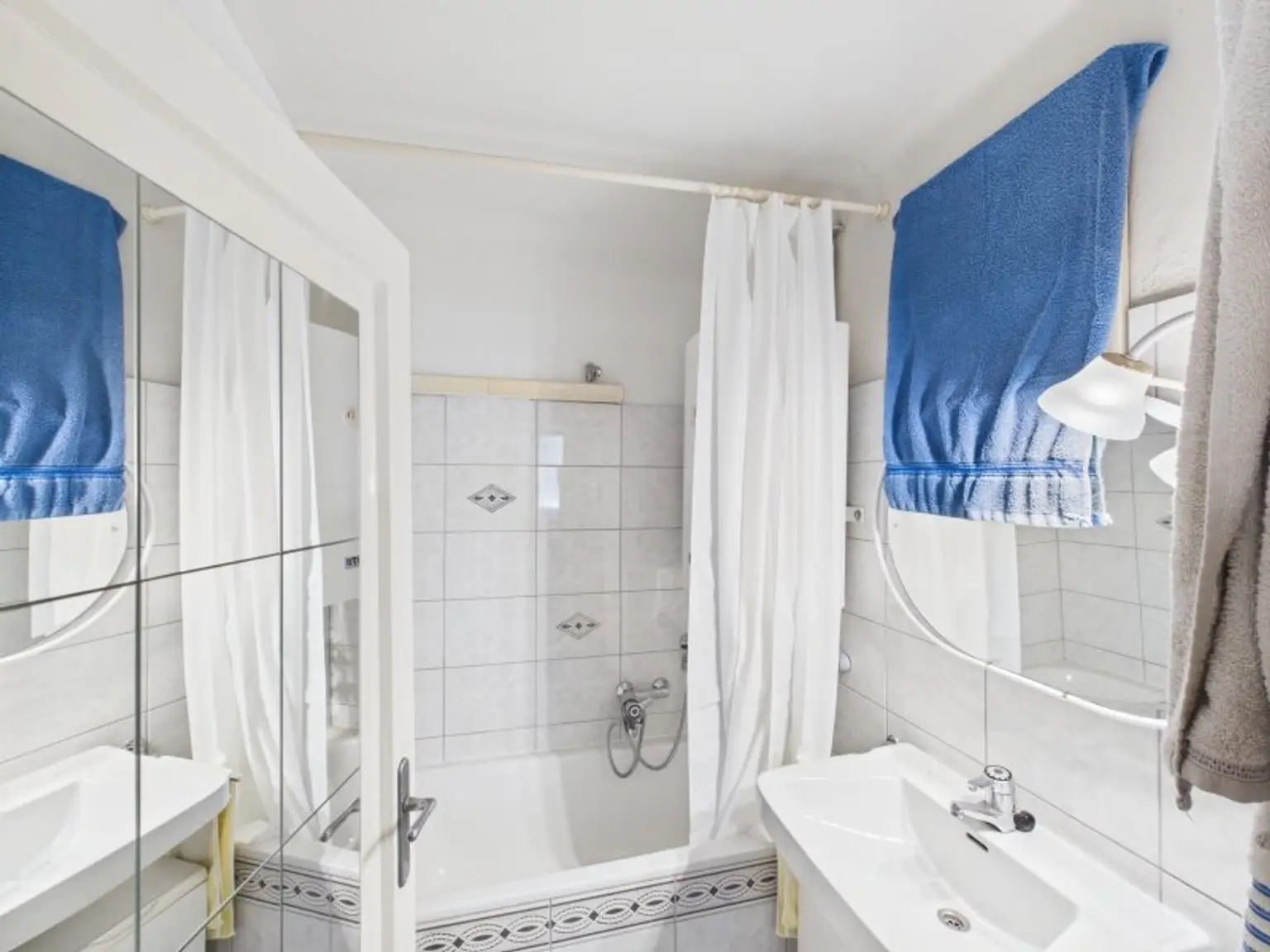Dachgeschoss-Traum in 1130 Wien: 150 m², 2 Dachterrassen – ab € 2.909,--Kreditrate/ Monat