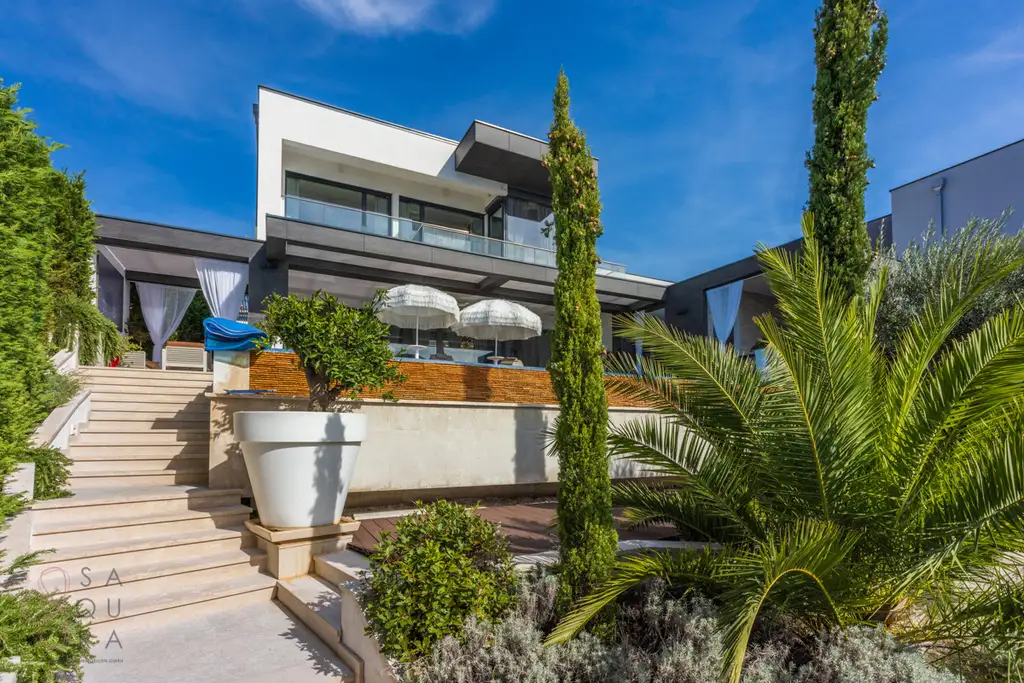 Eleganz mit Meerblick – Ihre Traumvilla in Crikvenica