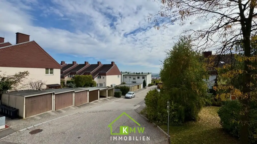 Top Lage - sehr helle und gepflegte 3 Zi. Wohnung mit Balkon in Ruhelage