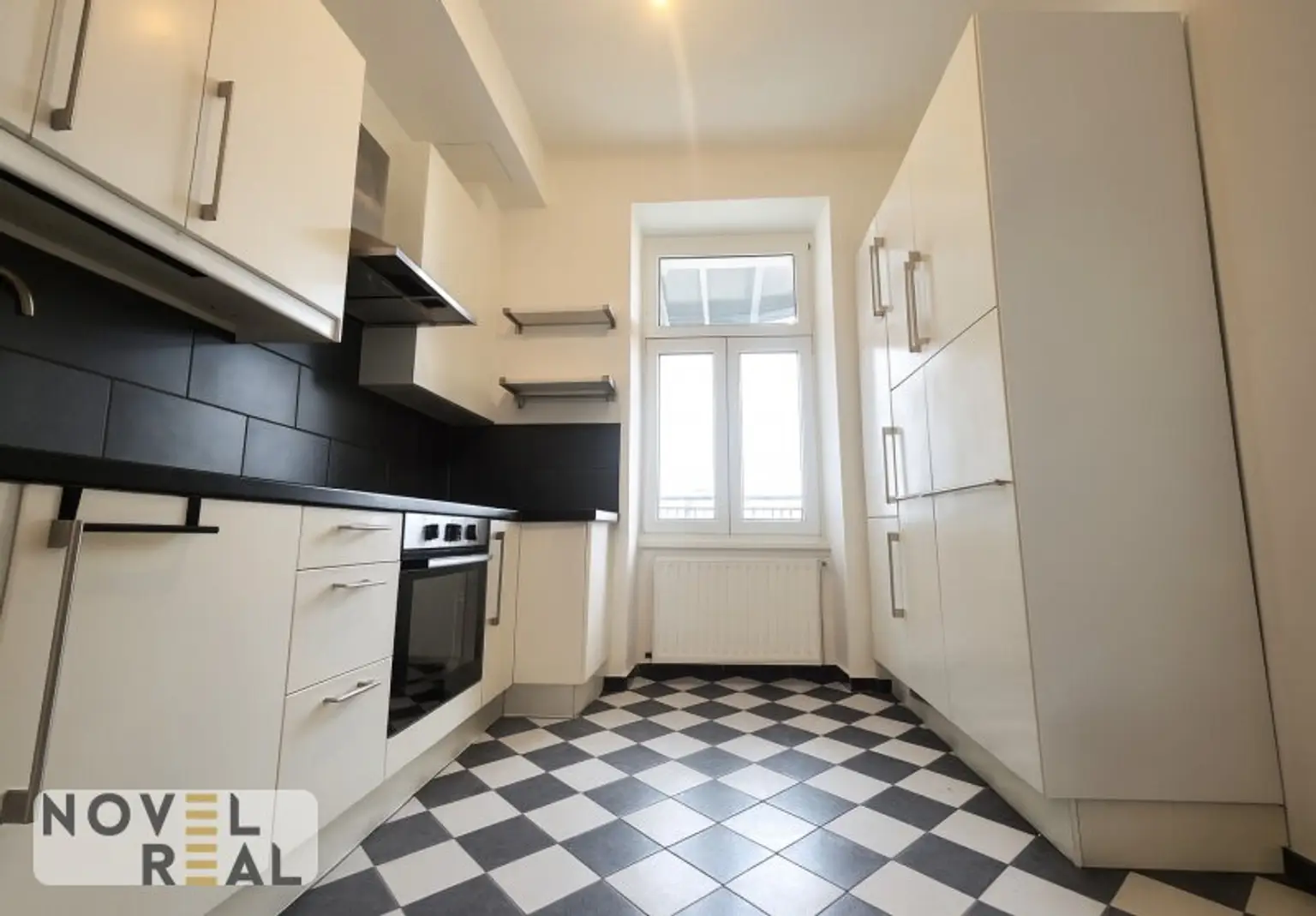 Wunderschöne  2,5-Zimmer-Wohnung! Ausgezeichnete Lage!