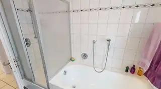 Dusch- und Wannenbad